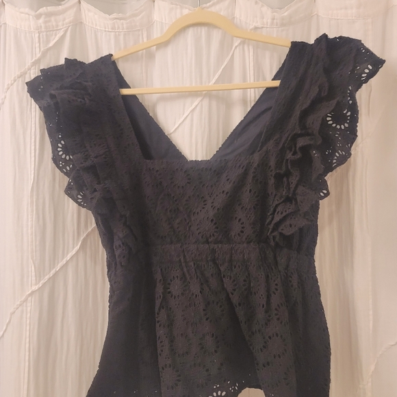 NWT Eyelet knit top - Picture 4 of 5